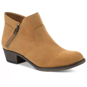 NWOT Tan Booties